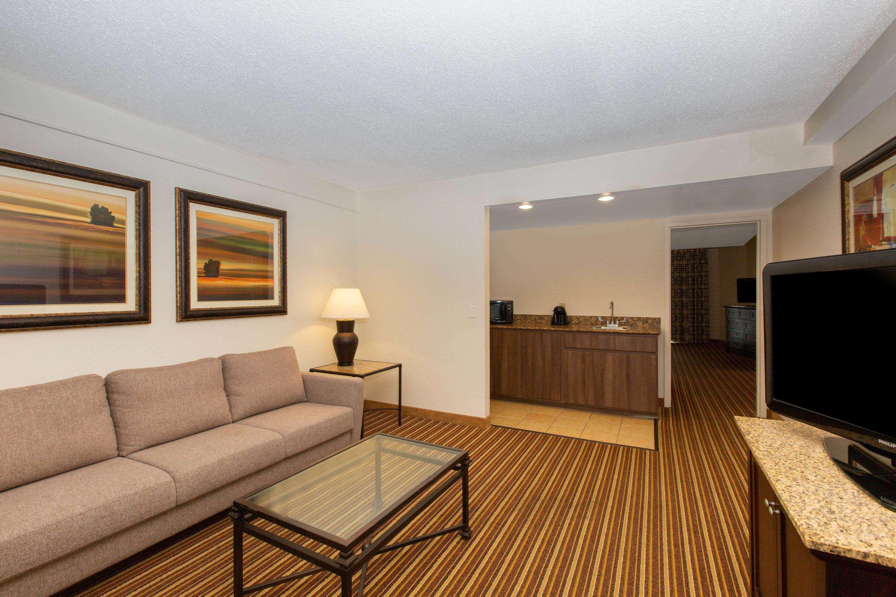Aksarben Suites Trademark Collection By Wyndham Omaha Exterior foto