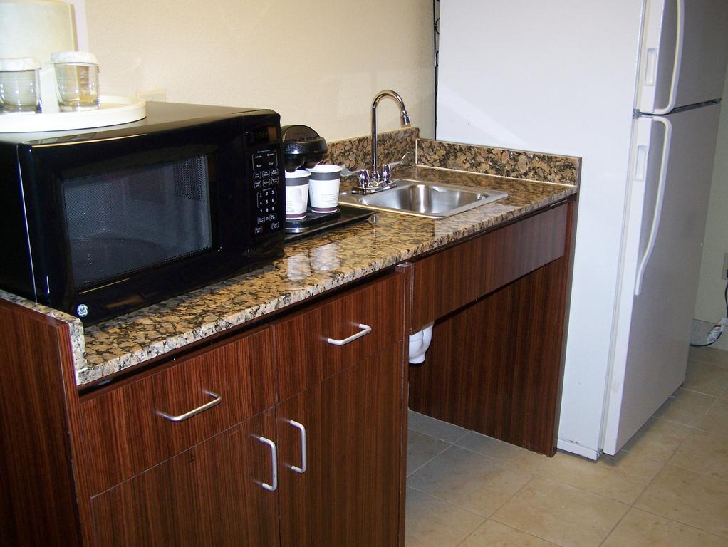 Aksarben Suites Trademark Collection By Wyndham Omaha Quarto foto