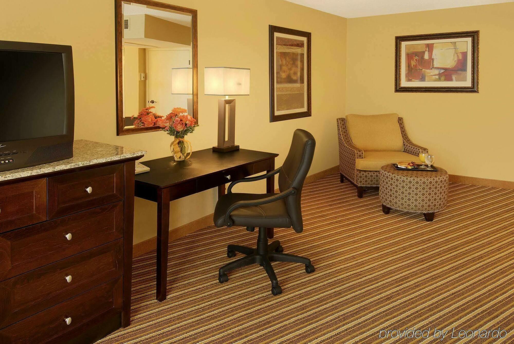 Aksarben Suites Trademark Collection By Wyndham Omaha Quarto foto